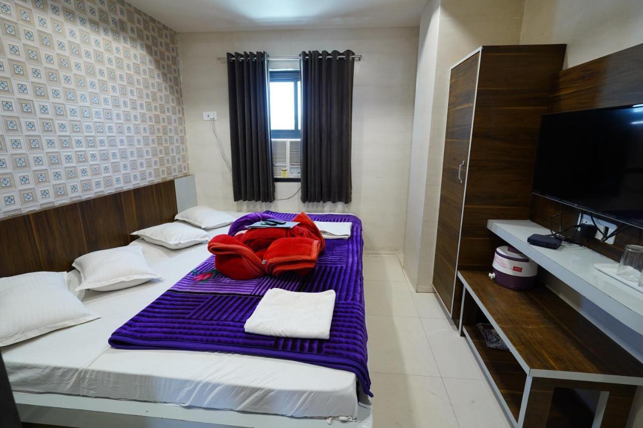 Hotel New Sundaram 150 Mtrs From Dargah Ajmer Esterno foto