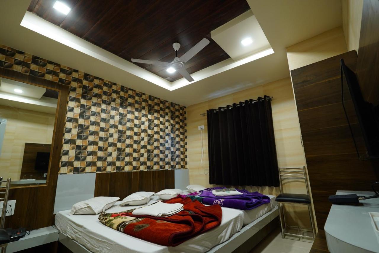 Hotel New Sundaram 150 Mtrs From Dargah Ajmer Esterno foto
