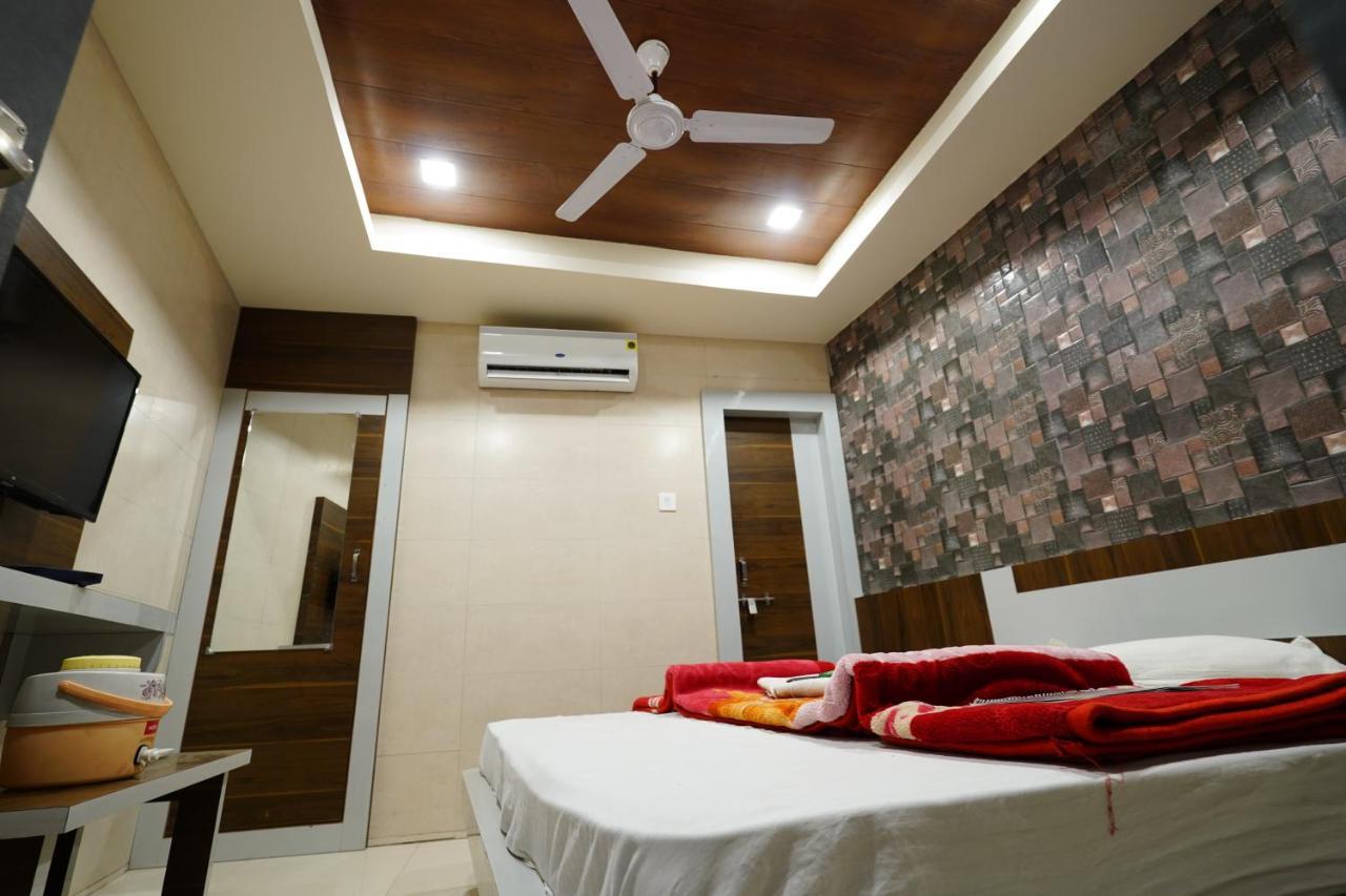 Hotel New Sundaram 150 Mtrs From Dargah Ajmer Esterno foto