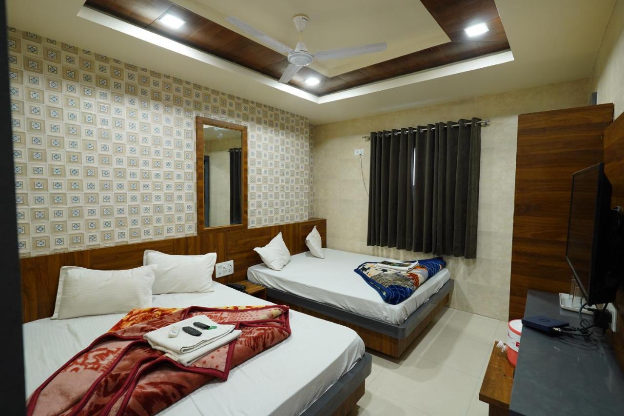 Hotel New Sundaram 150 Mtrs From Dargah Ajmer Esterno foto