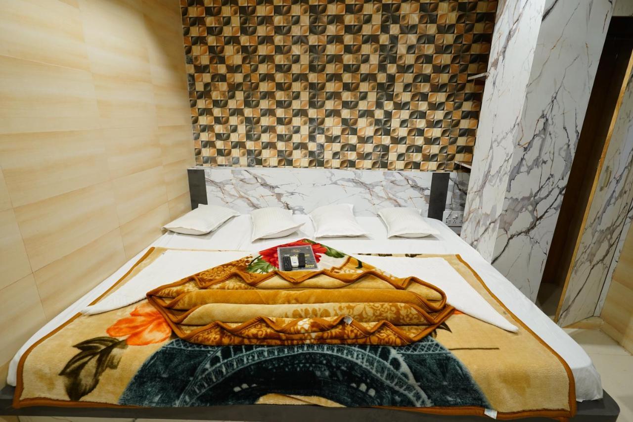 Hotel New Sundaram 150 Mtrs From Dargah Ajmer Esterno foto