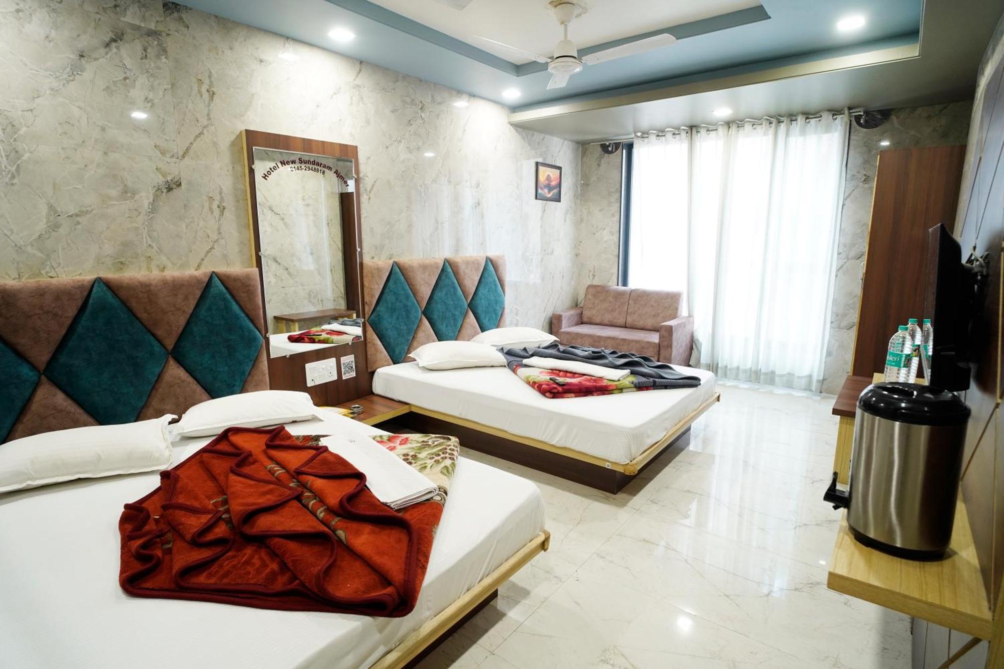 Hotel New Sundaram 150 Mtrs From Dargah Ajmer Esterno foto