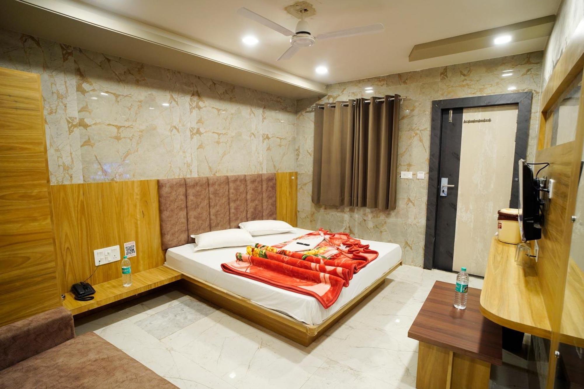 Hotel New Sundaram 150 Mtrs From Dargah Ajmer Esterno foto